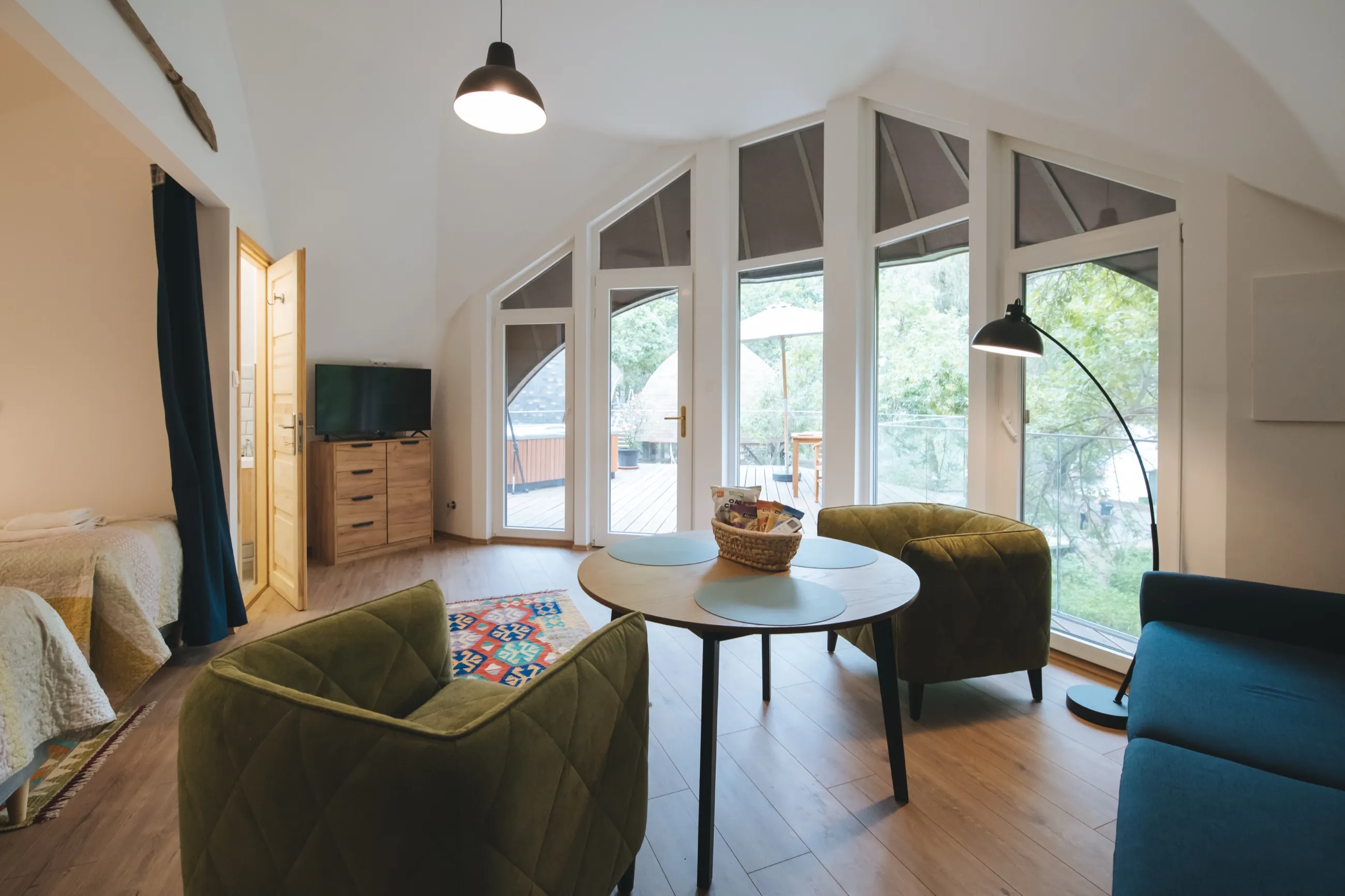 Twin tree house 4