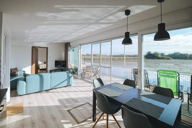 Hanga floating house 5