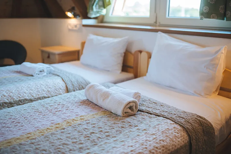 Lakeside rooms 5