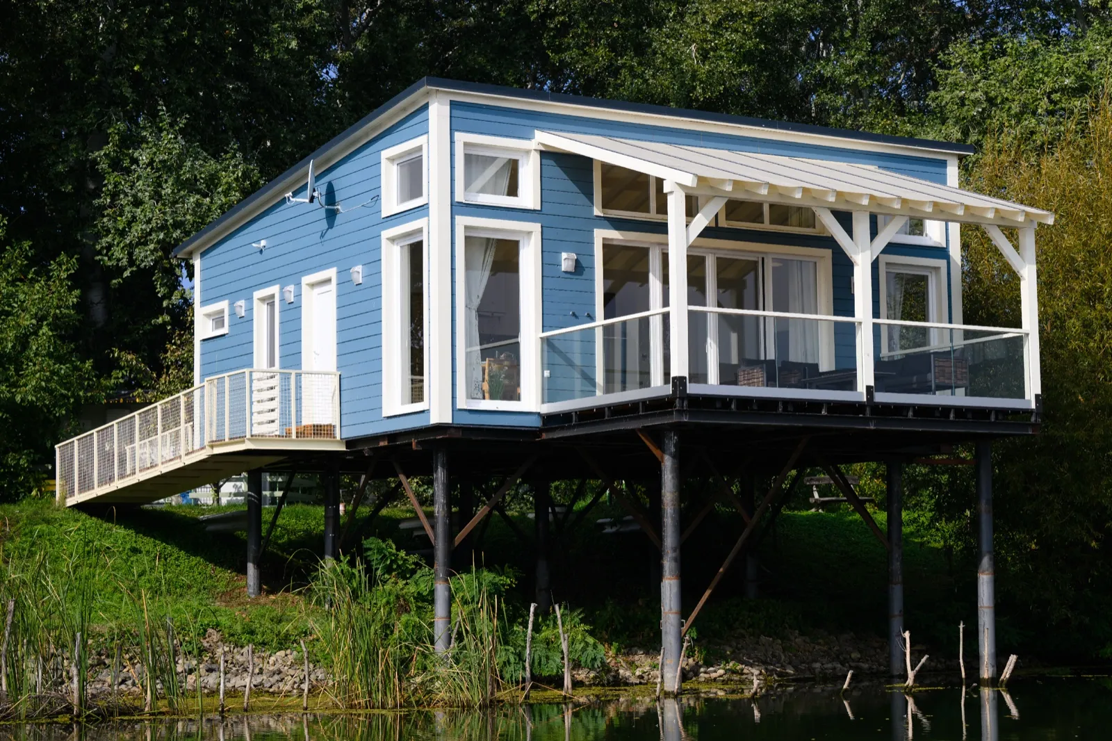 Betti pile house