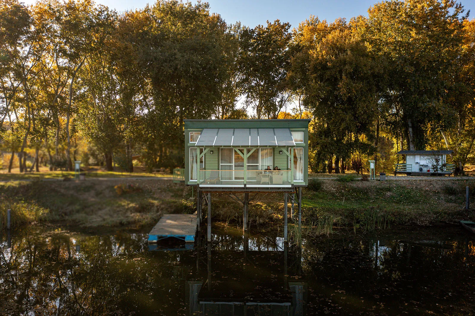 Pile houses